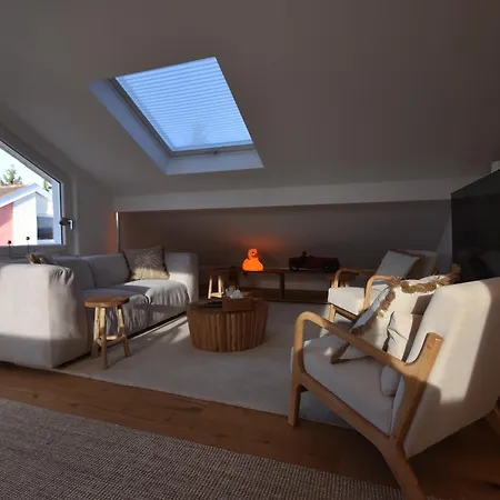 Apartamento Ganzes Haus Mit Pool Nähe Für Bis Zu 16 Personen Eriskirch