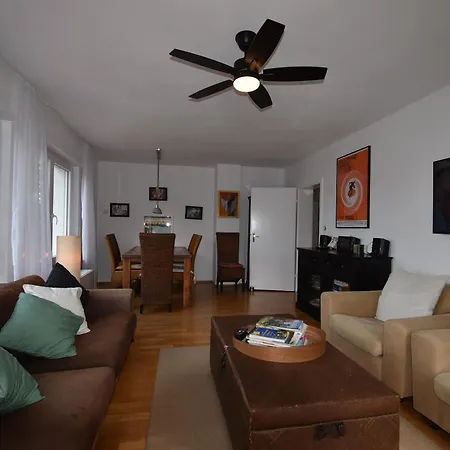 Ganzes Haus Mit Pool Nähe Für Bis Zu 16 Personen Apartamento *