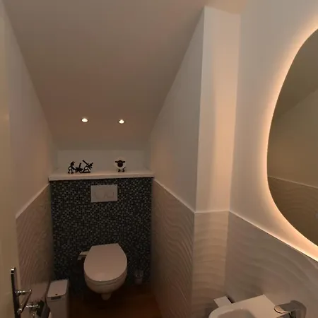Apartamento Ganzes Haus Mit Pool Nähe Für Bis Zu 16 Personen *