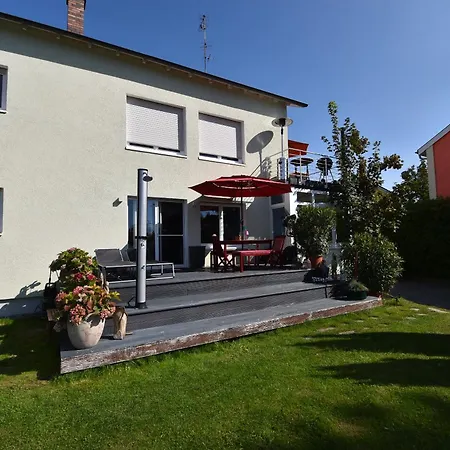 Ganzes Haus Mit Pool Nähe Für Bis Zu 16 Personen Eriskirch