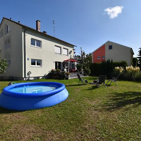 Ganzes Haus Mit Pool Nähe Für Bis Zu 16 Personen * Eriskirch